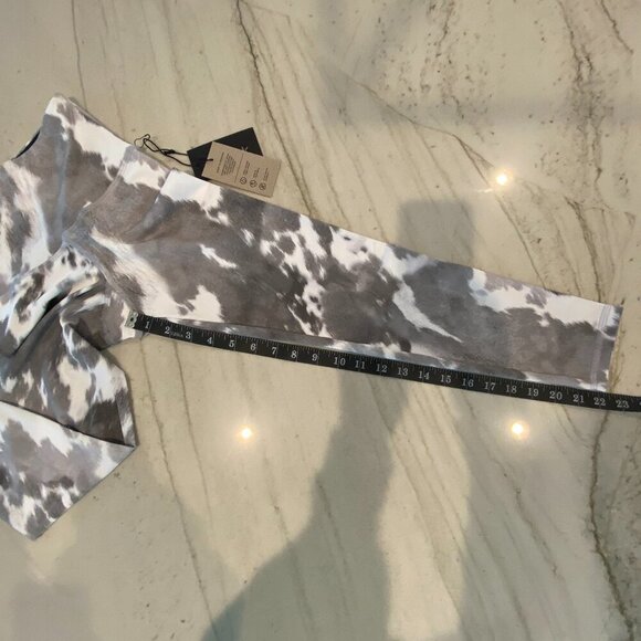 NWT STRUT THIS! Teagan 7/8 Cowhide Print High Waist Yoga Leggings size XS - Picture 8 of 9